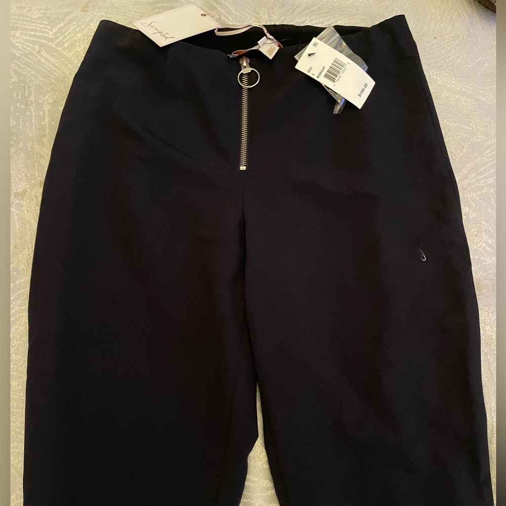 Black pant with ruffles